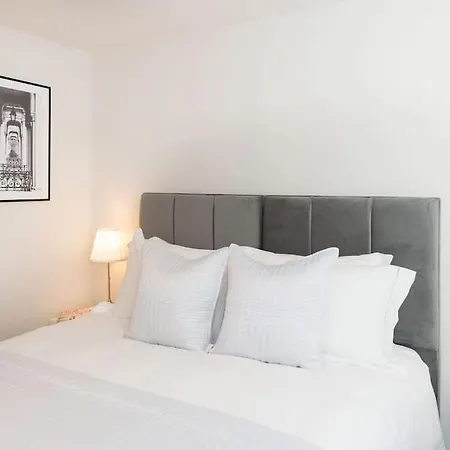 Staycaysuk Garden Flat In The Heart Of Sleeps 2 شقة *