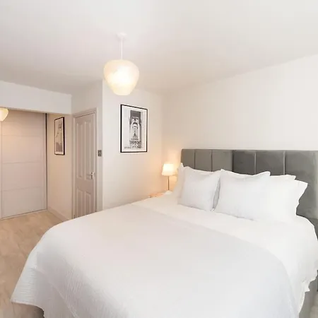 شقة Staycaysuk Garden Flat In The Heart Of Sleeps 2 *