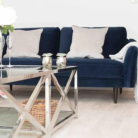 شقة Staycaysuk Garden Flat In The Heart Of Sleeps 2 *