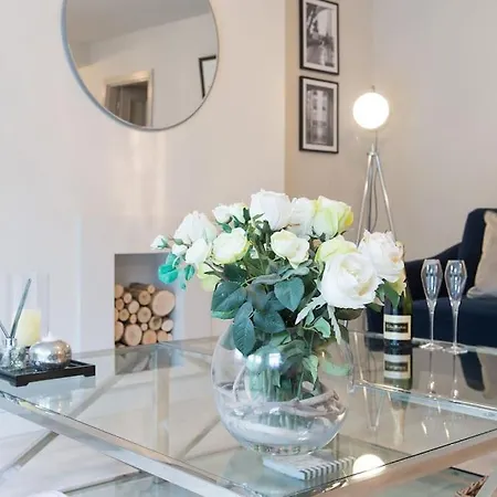 Staycaysuk Garden Flat In The Heart Of Sleeps 2 هاروغايت