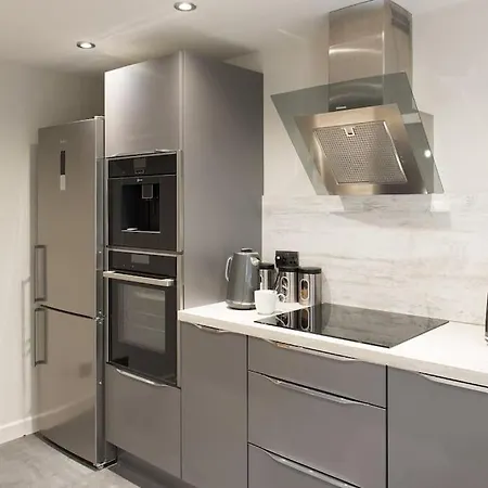 Staycaysuk Garden Flat In The Heart Of Sleeps 2 * هاروغايت